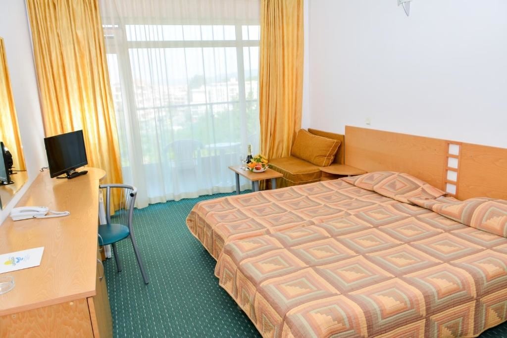 rooms-superior-room-balcony-or-terrace