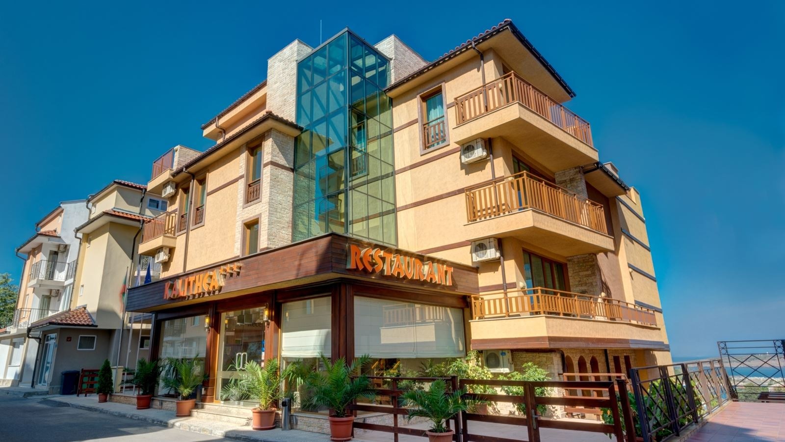 general-main-building