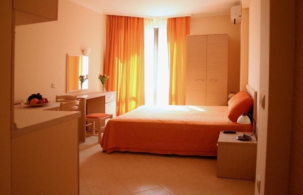 rooms-2-bedroom-standard-apartment-balcony-or-terrace