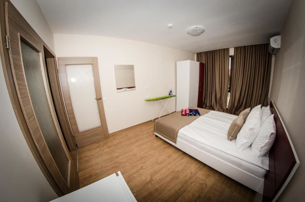 rooms-2-bedroom-standard-apartment-balcony-or-terrace