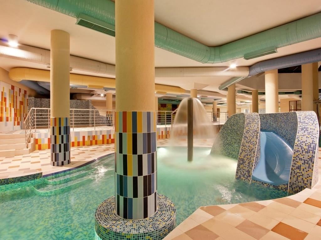 pools-indoor-pool