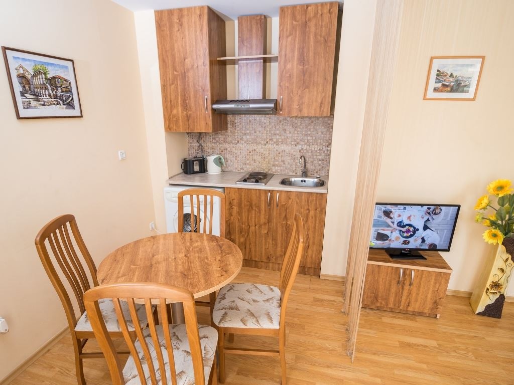 rooms-standard-apartment-balcony-or-terrace