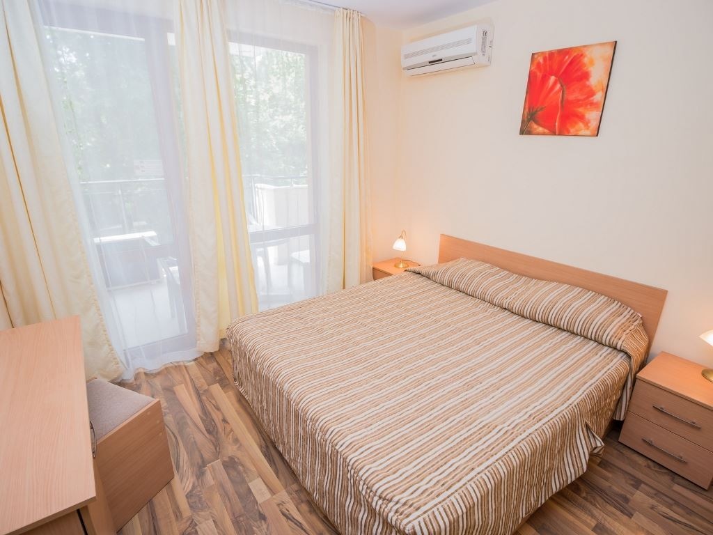 rooms-2-bedroom-standard-apartment-balcony