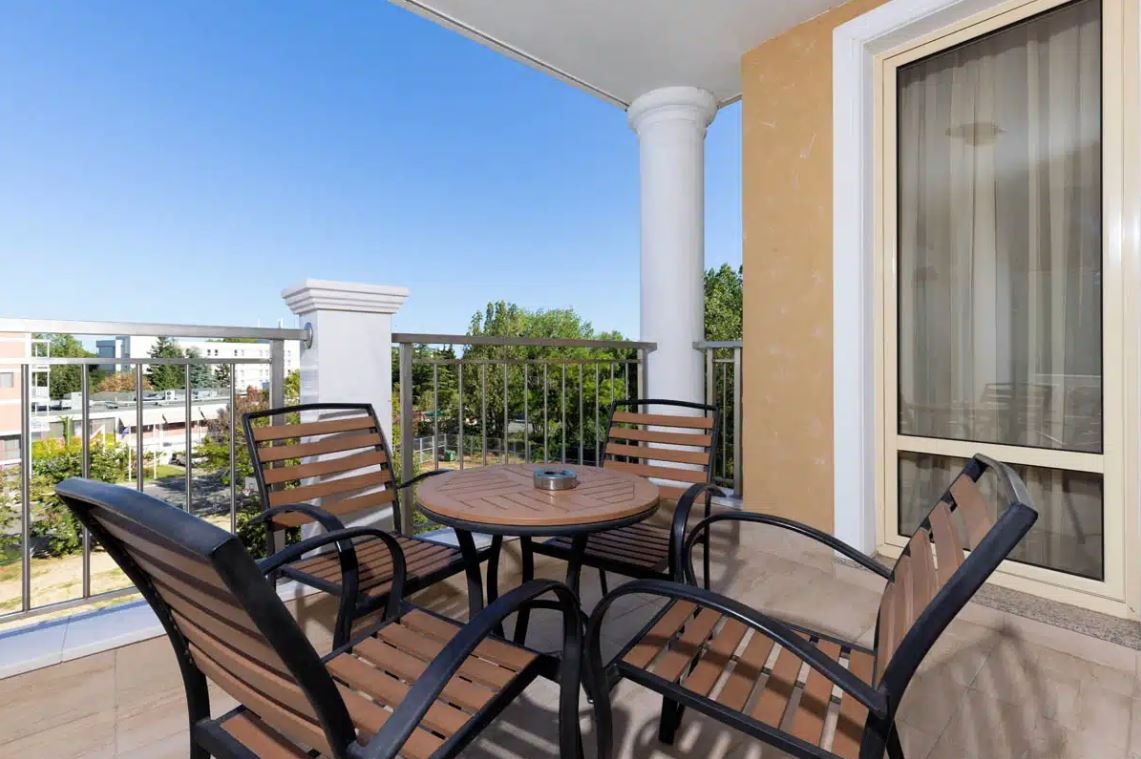 rooms-2-bedroom-standard-apartment-balcony-or-terrace