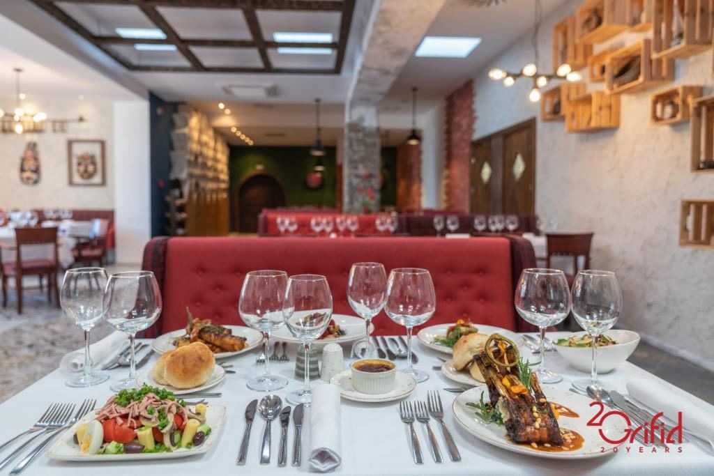 restaurants-restaurants