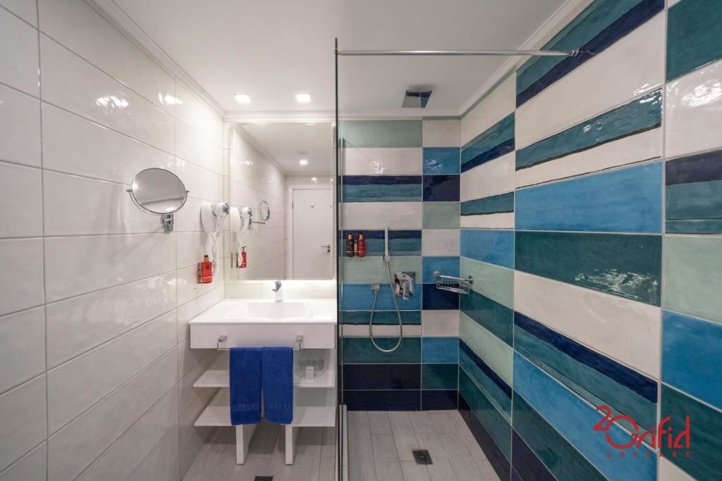 rooms-premium-room-sea-view-balcony