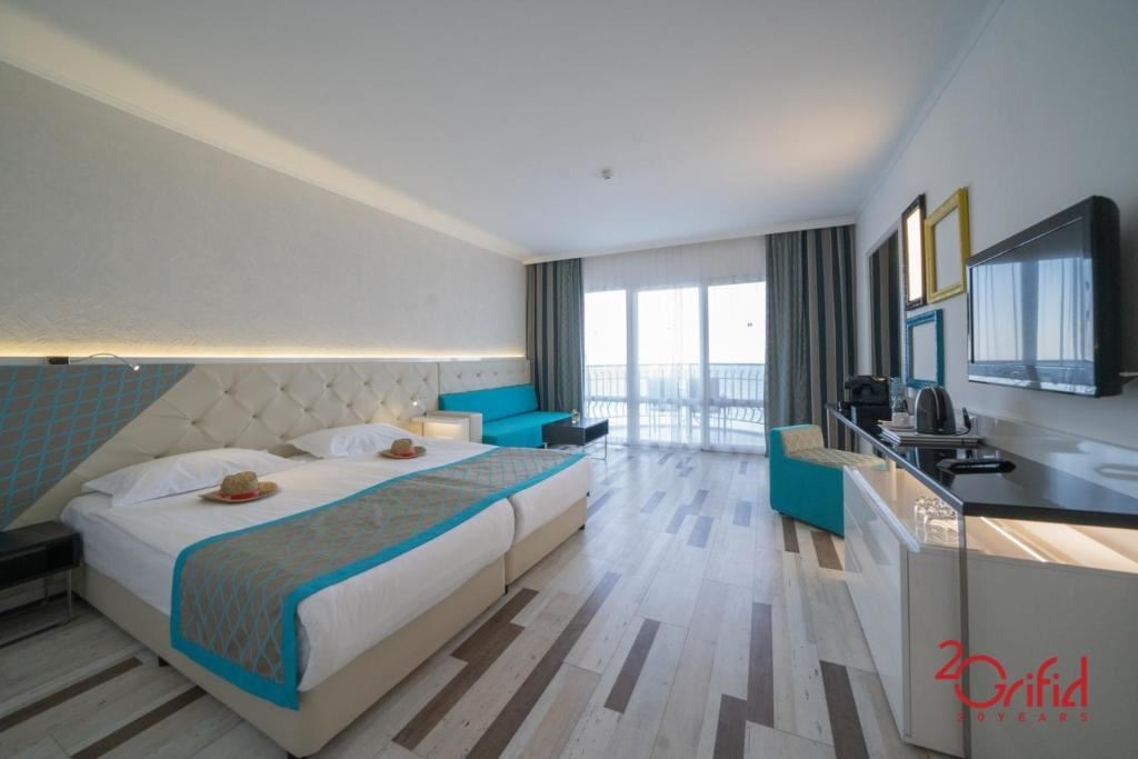 rooms-premium-room-sea-view-balcony