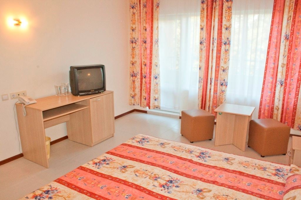 rooms-standard-room-balcony