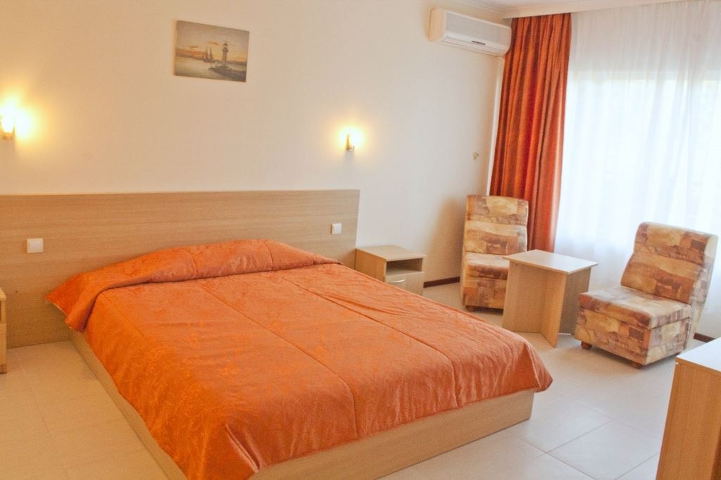 rooms-standard-room-balcony