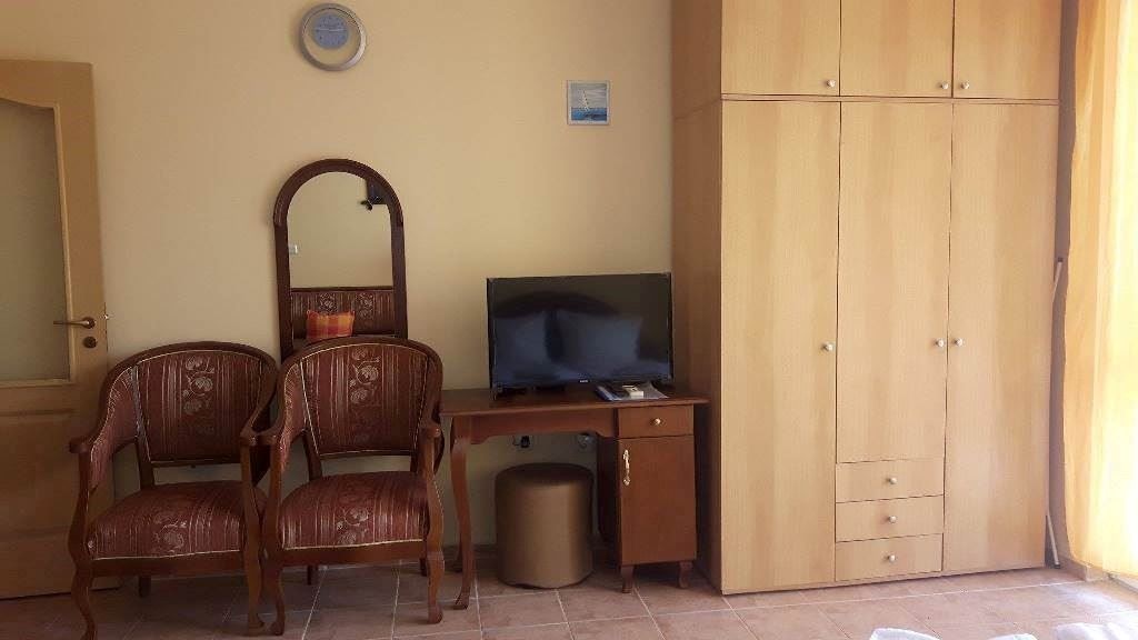 rooms-standard-studio-balcony-or-terrace