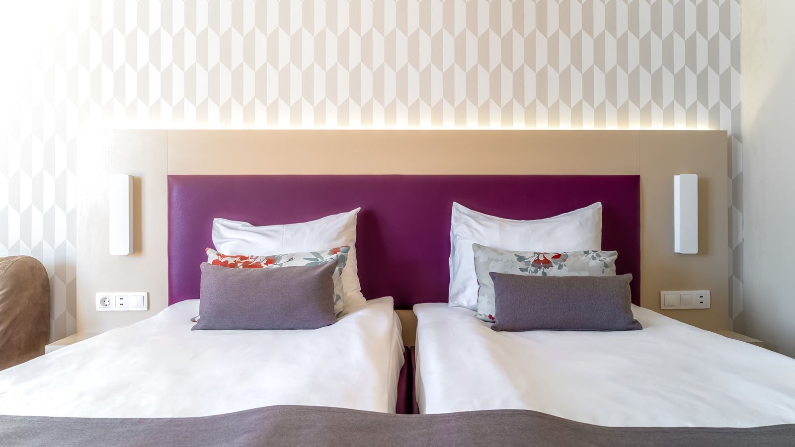 rooms-single-with-child-standard-room-balcony