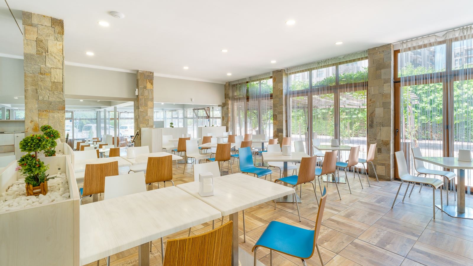 restaurants-main-restaurant