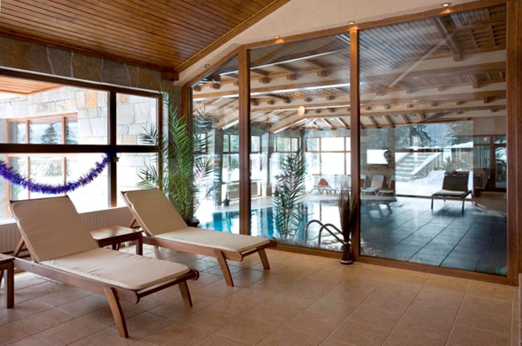 pools-indoor-pool