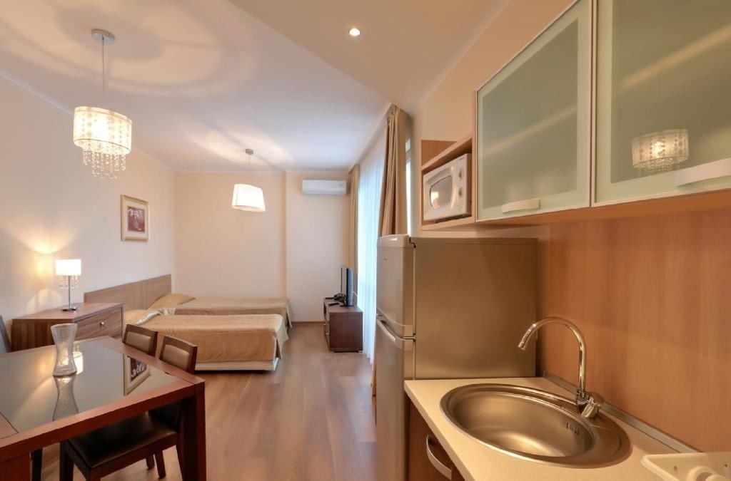 rooms-standard-studio-balcony-or-terrace