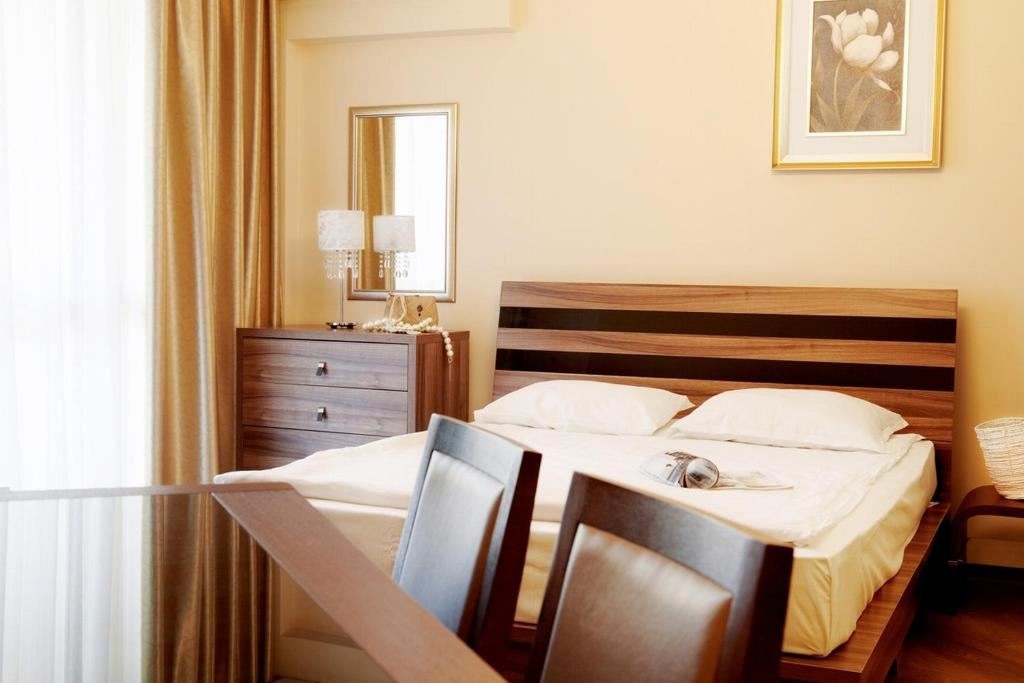 rooms-standard-studio-balcony-or-terrace