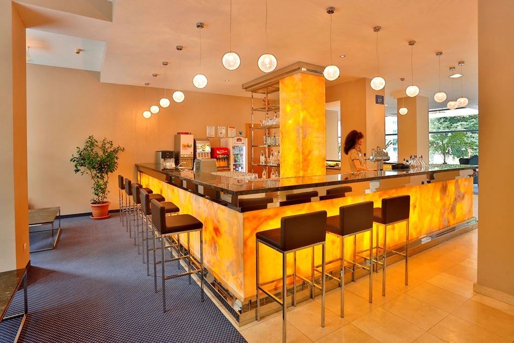 restaurants-main-restaurant