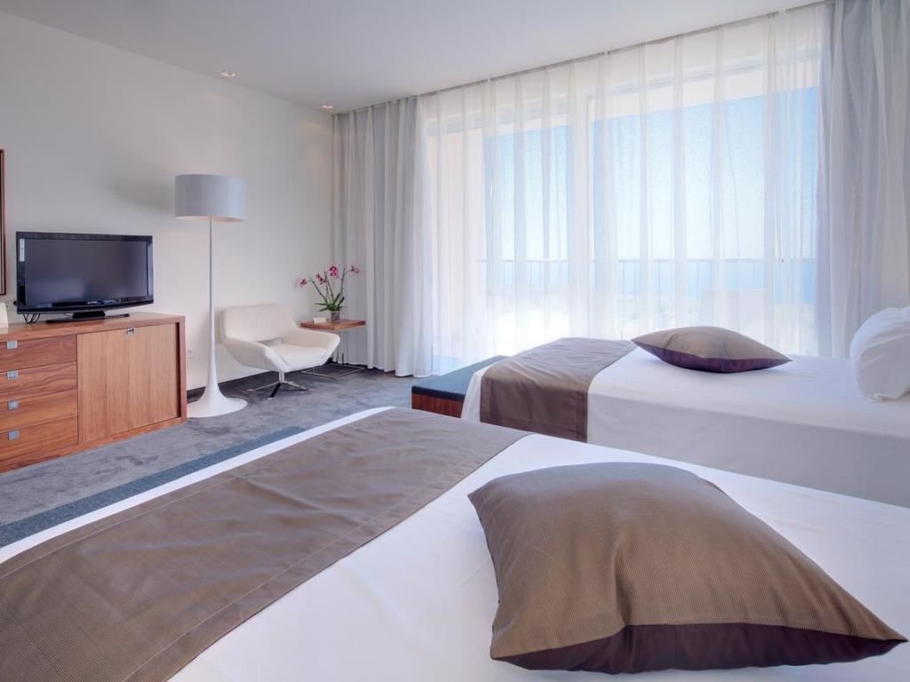 rooms-standard-studio-balcony