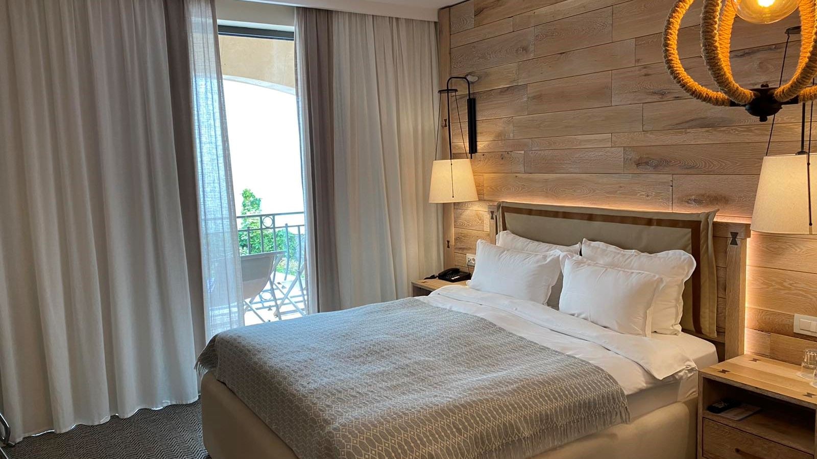 rooms-standard-room-balcony-or-terrace-promotion