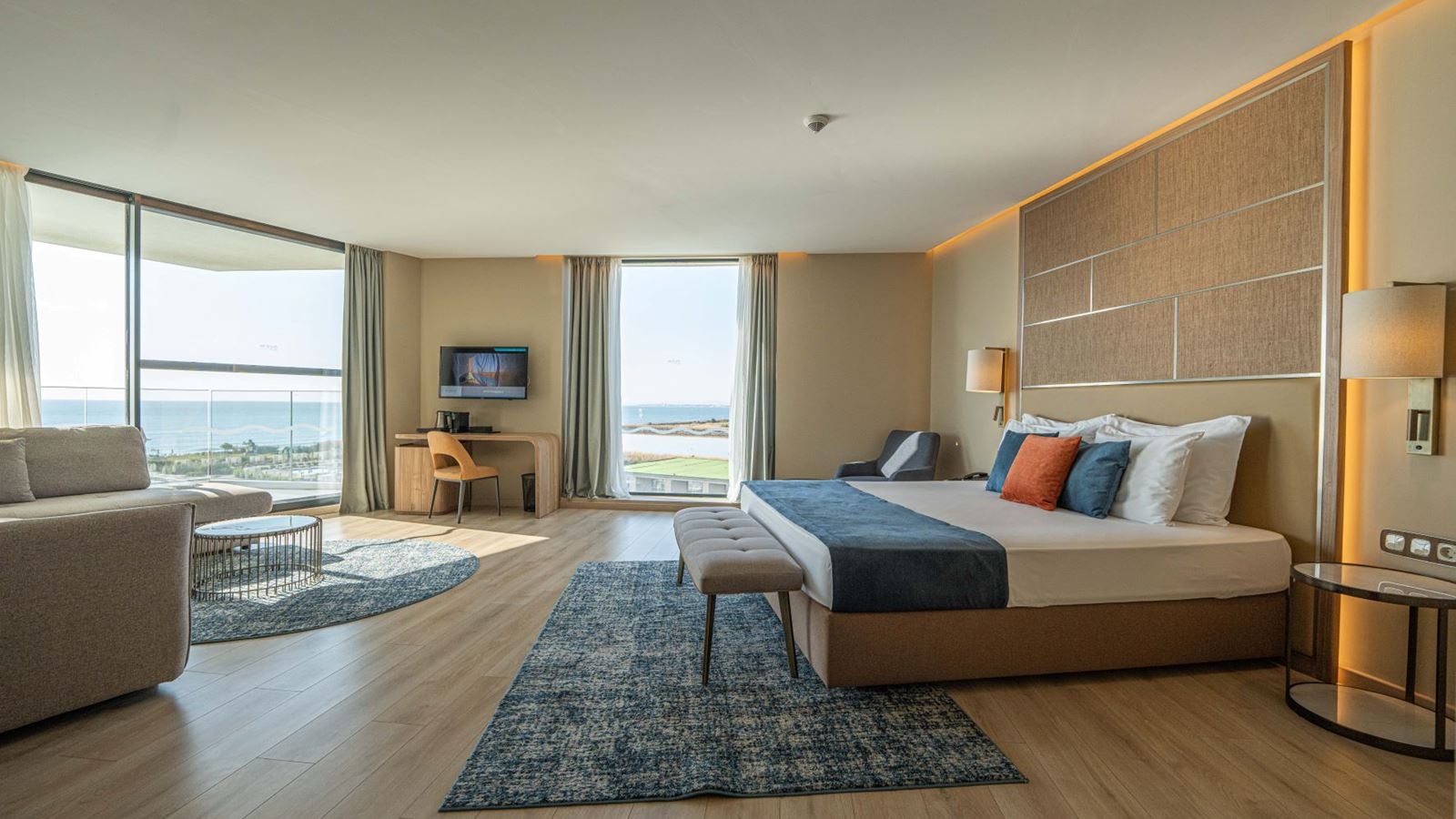 rooms-standard-family-room-seaview-balcony