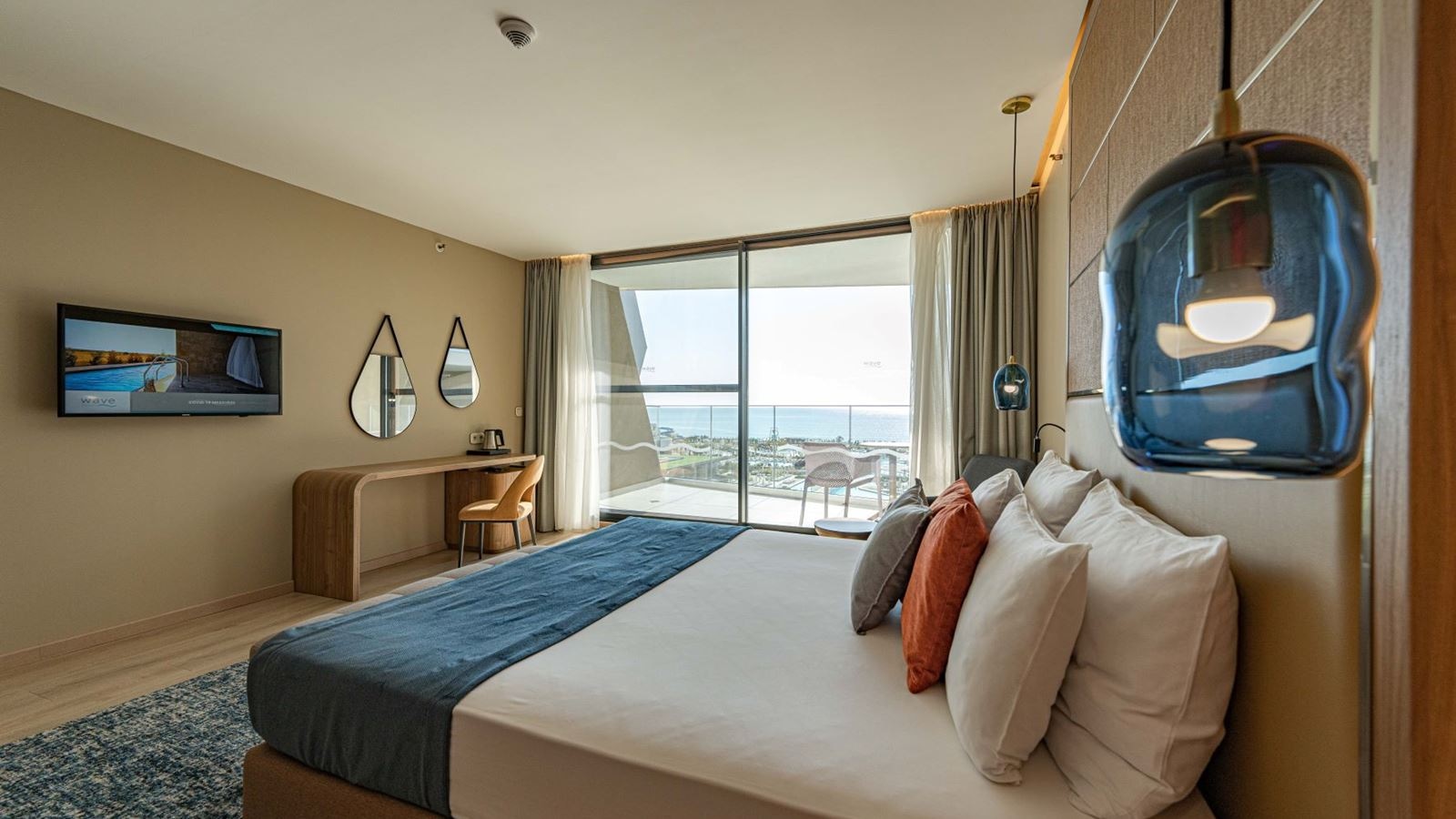 rooms-standard-family-room-seaview-balcony