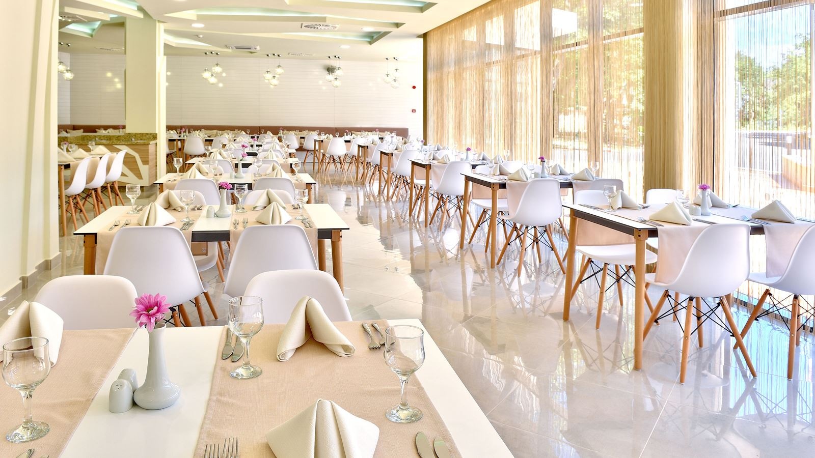 restaurants-main-restaurant