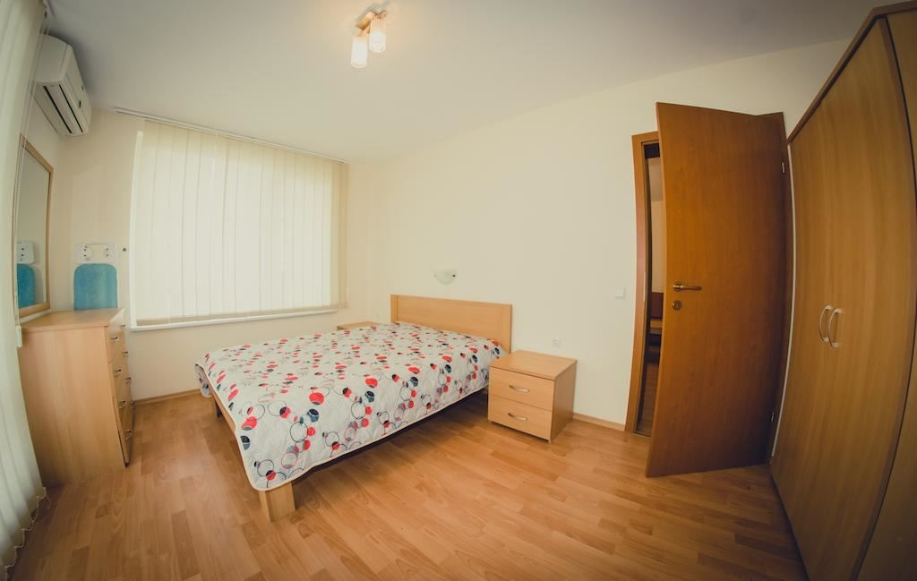 rooms-standard-apartment-balcony-or-terrace