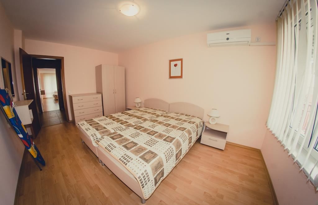 rooms-2-bedroom-standard-apartment-balcony-or-terrace