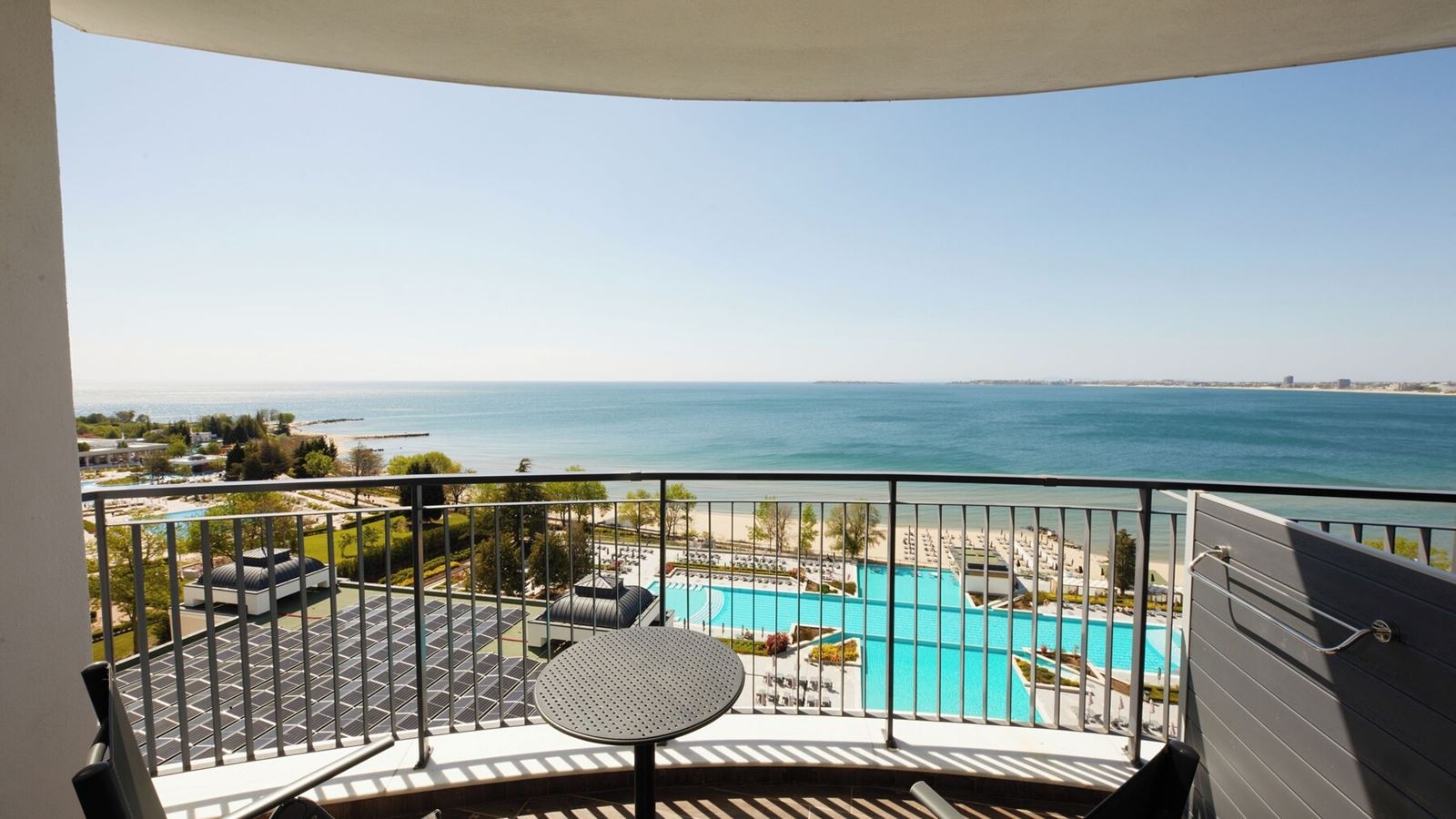 rooms-preferred-club-junior-suite-deluxe-frontal-sea-view