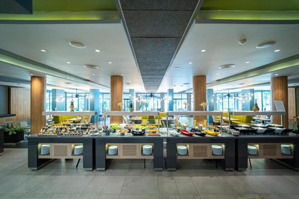 restaurants-restaurants