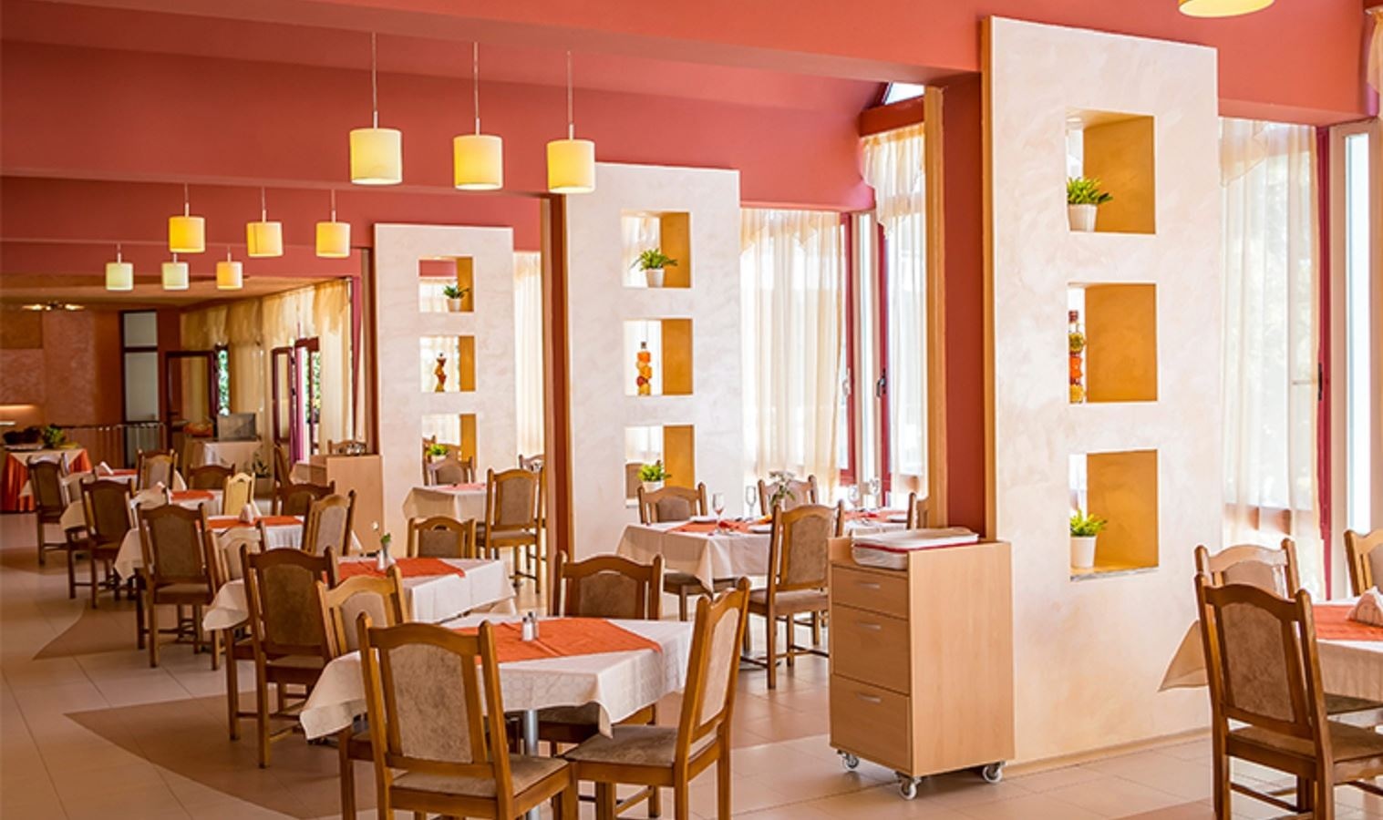 restaurants-main-restaurant