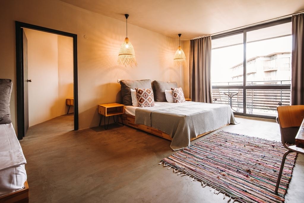 rooms-two-bedrooms-apartment-sea-side-6-pax