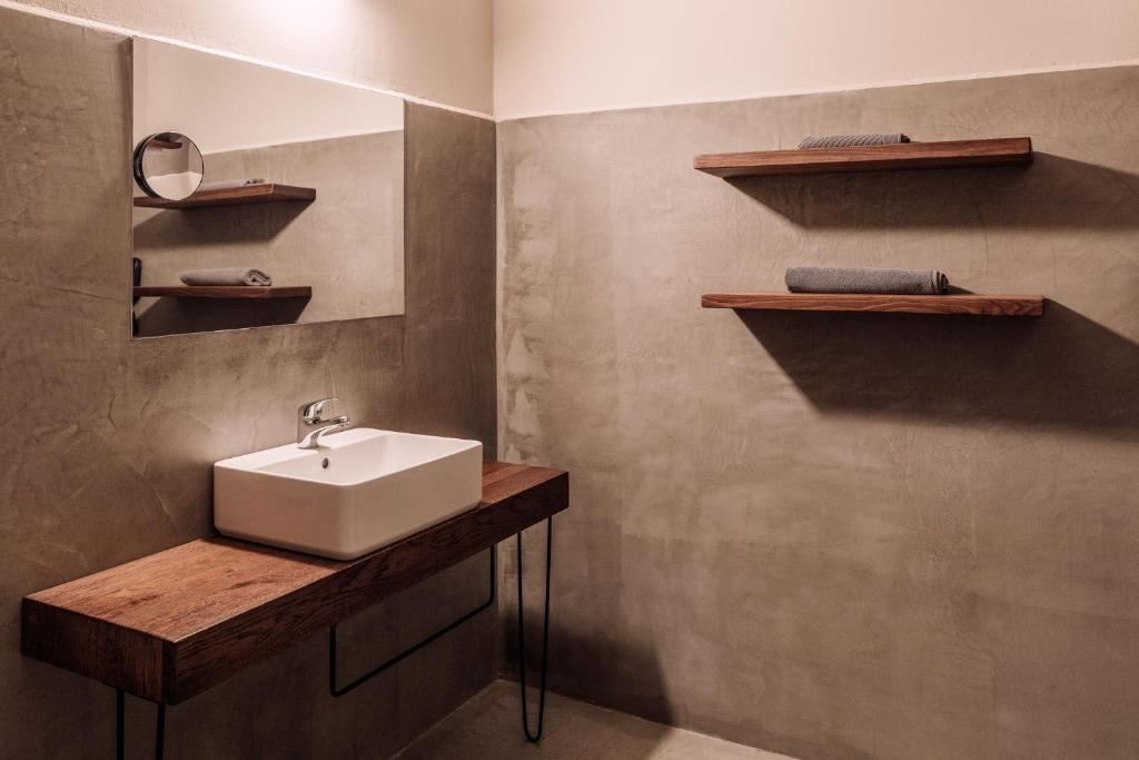 rooms-studio-sea-side