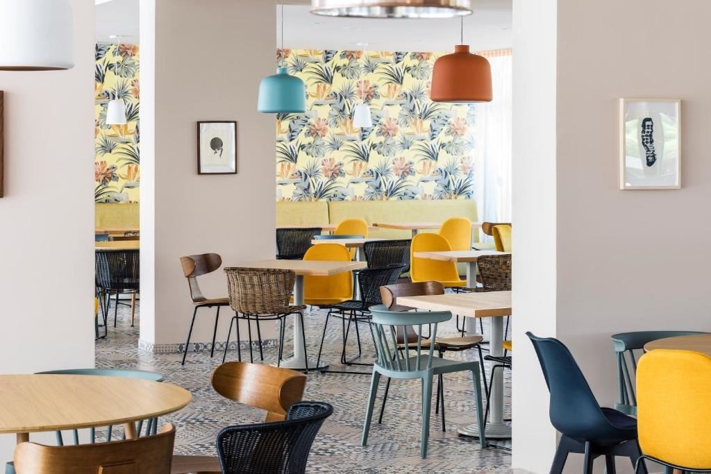 restaurants-restaurants