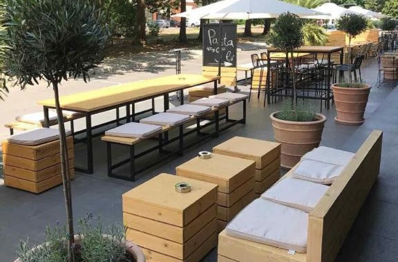 restaurants-restaurants