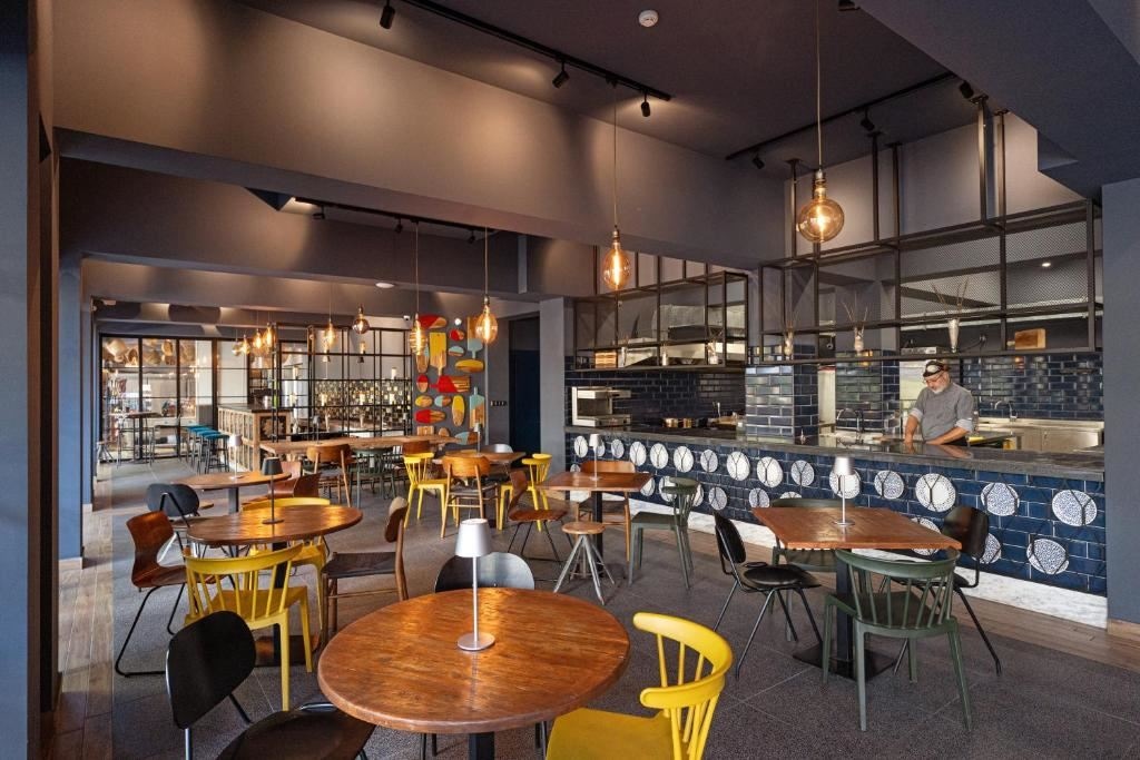 restaurants-eazy--restaurant