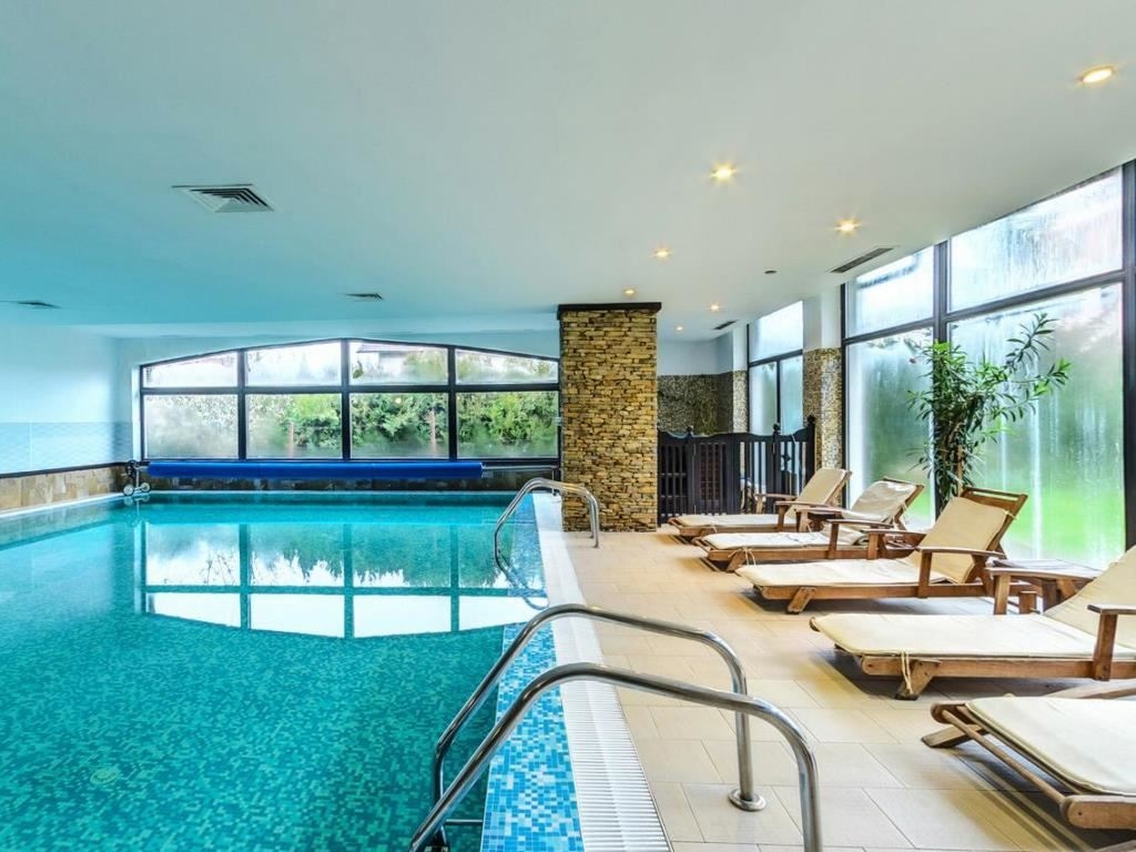 pools-indoor-pool