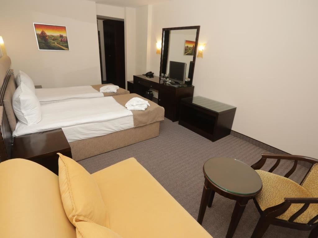 rooms-twin-standard-room