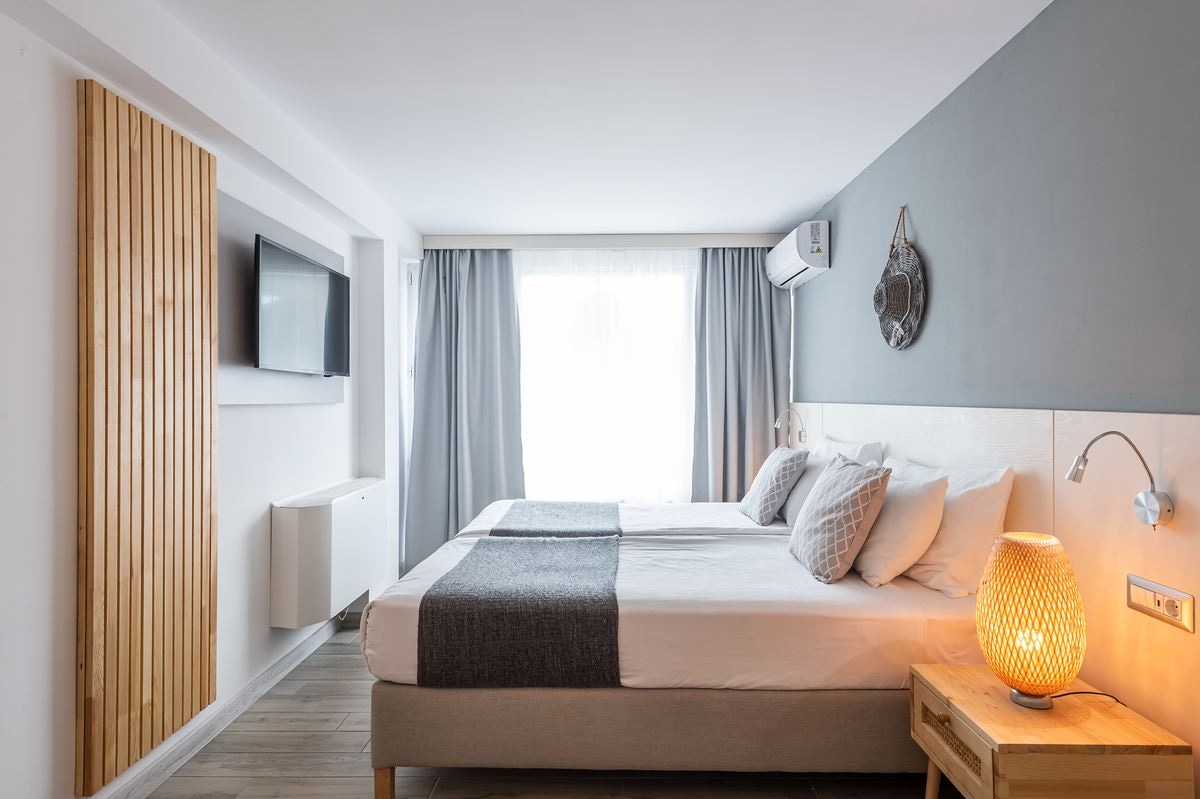 rooms-singleuse-standard-room-seaside-balcony