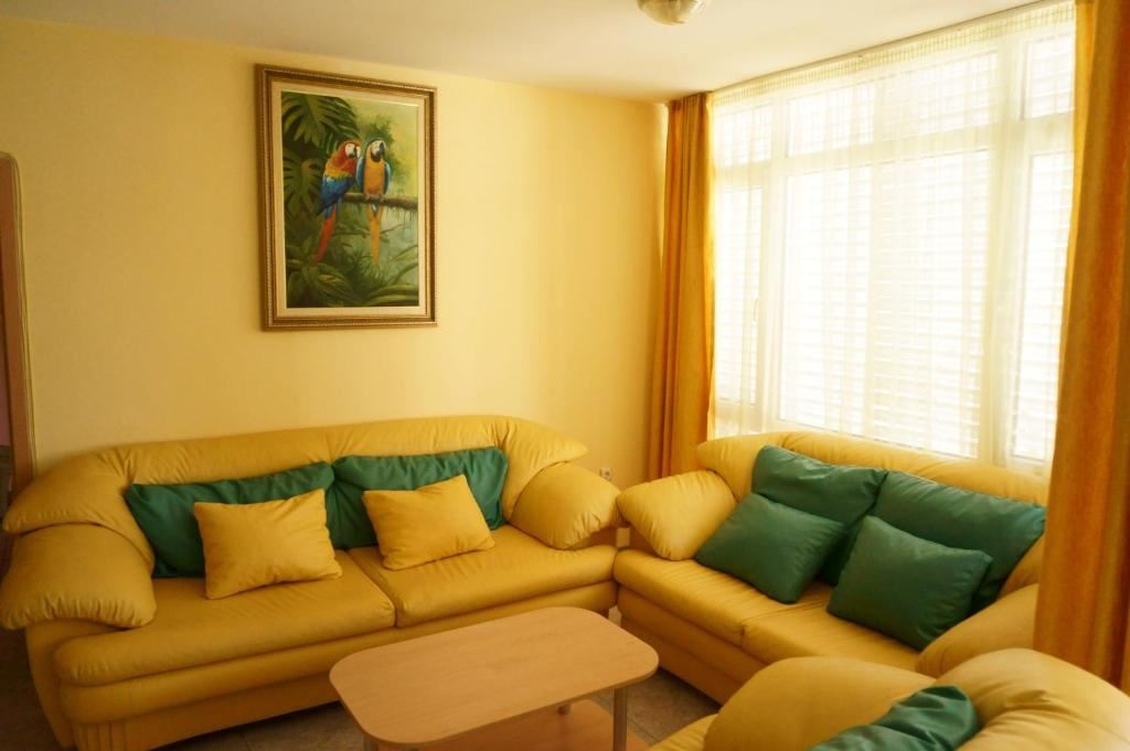 rooms-2-bedroom-standard-apartment-balcony-or-terrace