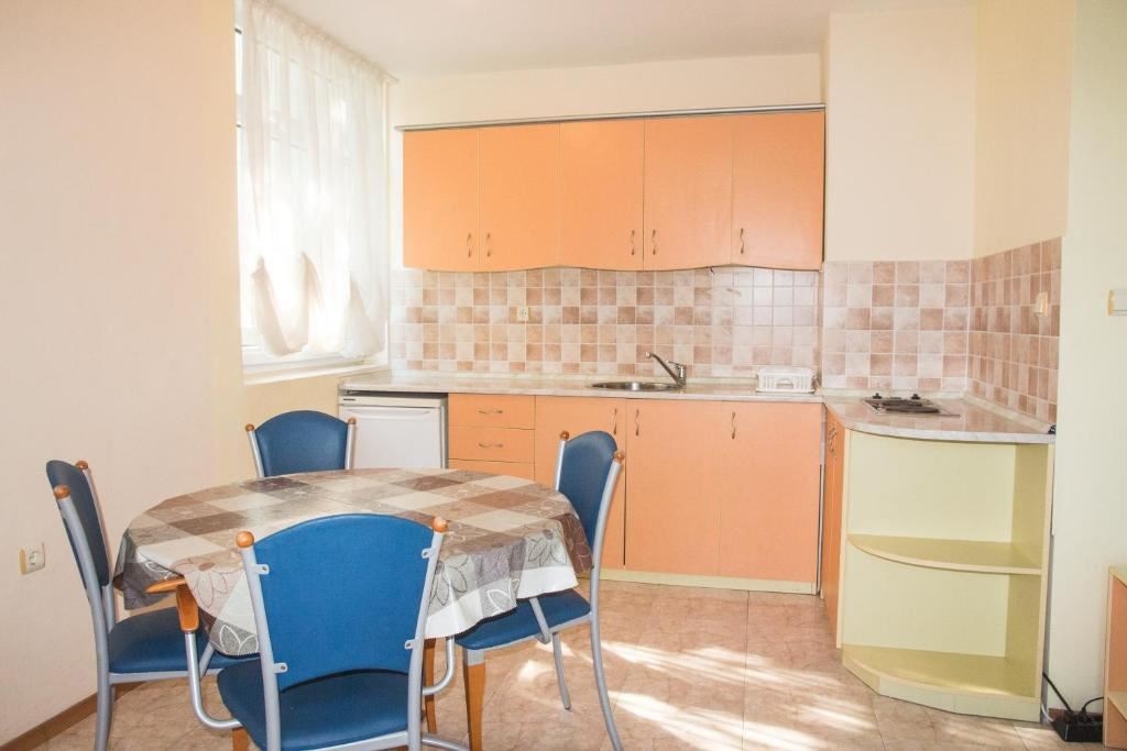 rooms-2-bedroom-standard-apartment-balcony-or-terrace