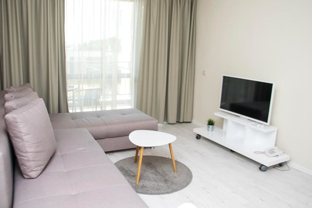 rooms-1-bedroom-standard-apartment-seaview-balcony