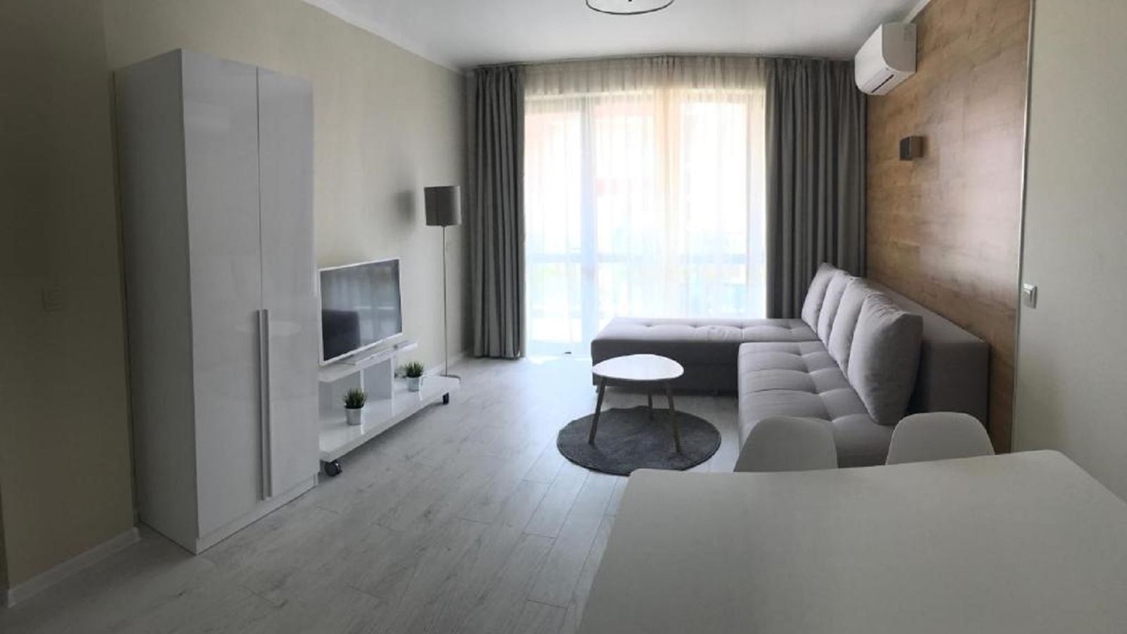 rooms-1-bedroom-standard-apartment-seaview-balcony