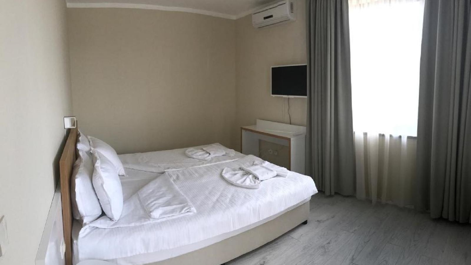 rooms-2-bedroom-standard-apartment-seaview-balcony-or-terrace