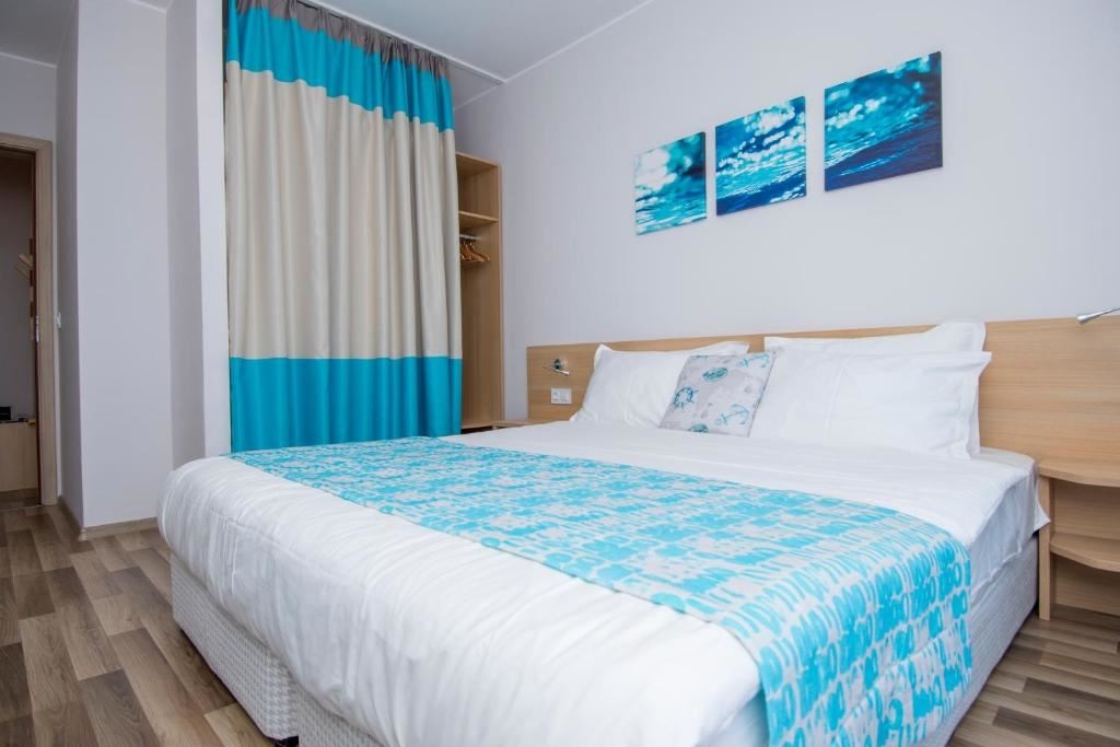 rooms-standard-room-balcony