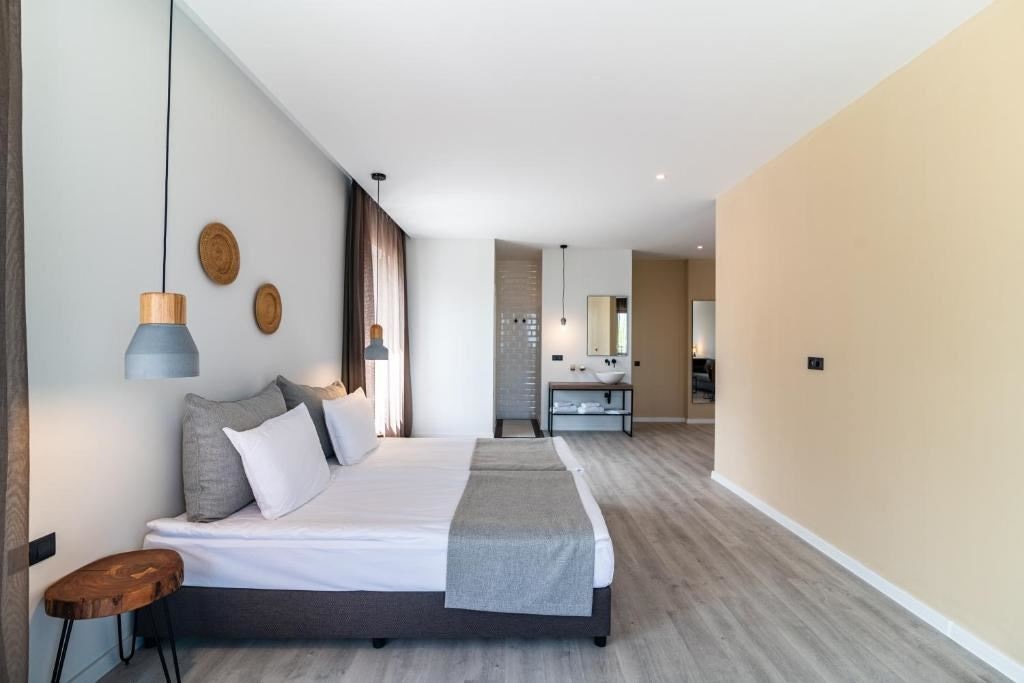 rooms-standard-apartment-balcony