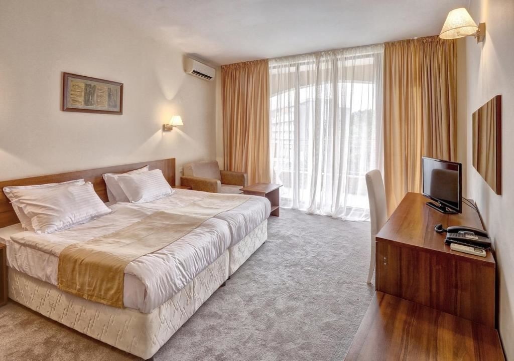 rooms-double-room-park-view