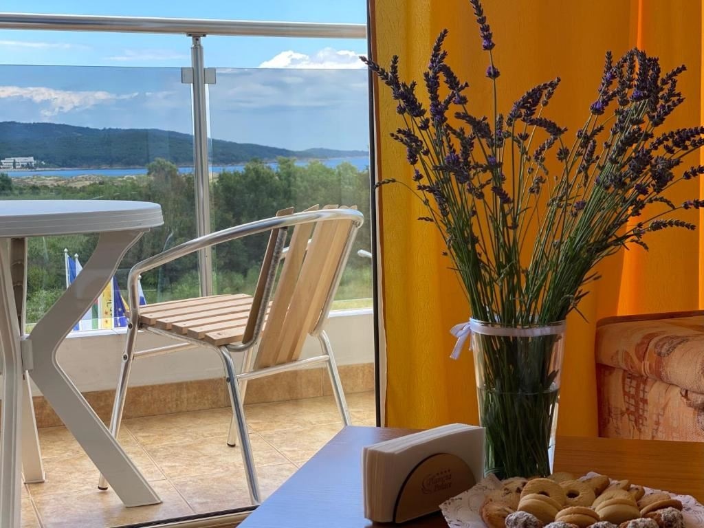 rooms-twin-standard-room-balcony-or-terrace