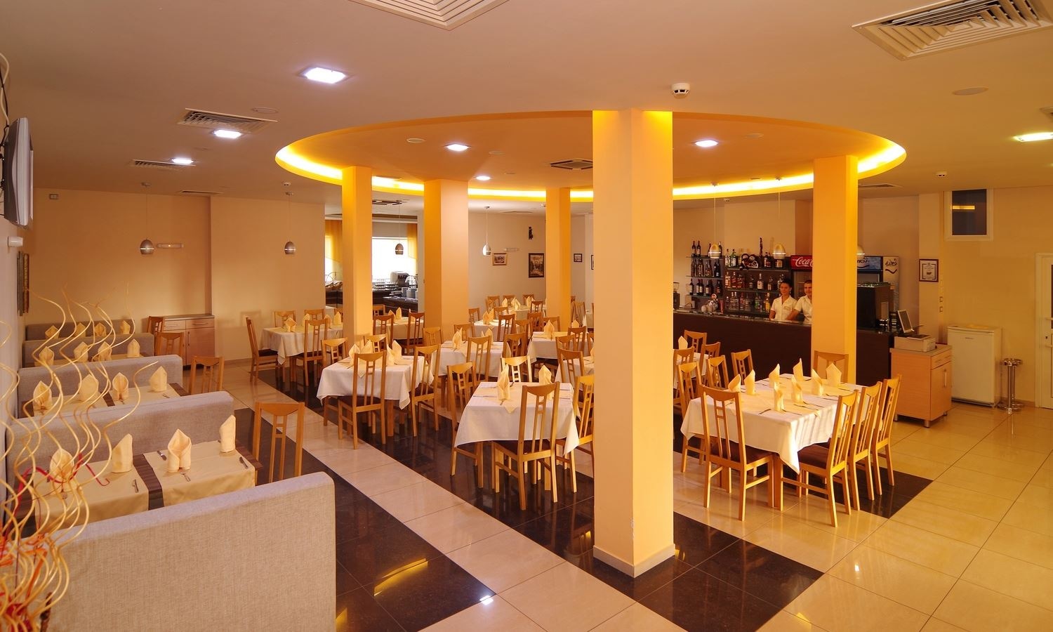 restaurants-restaurants