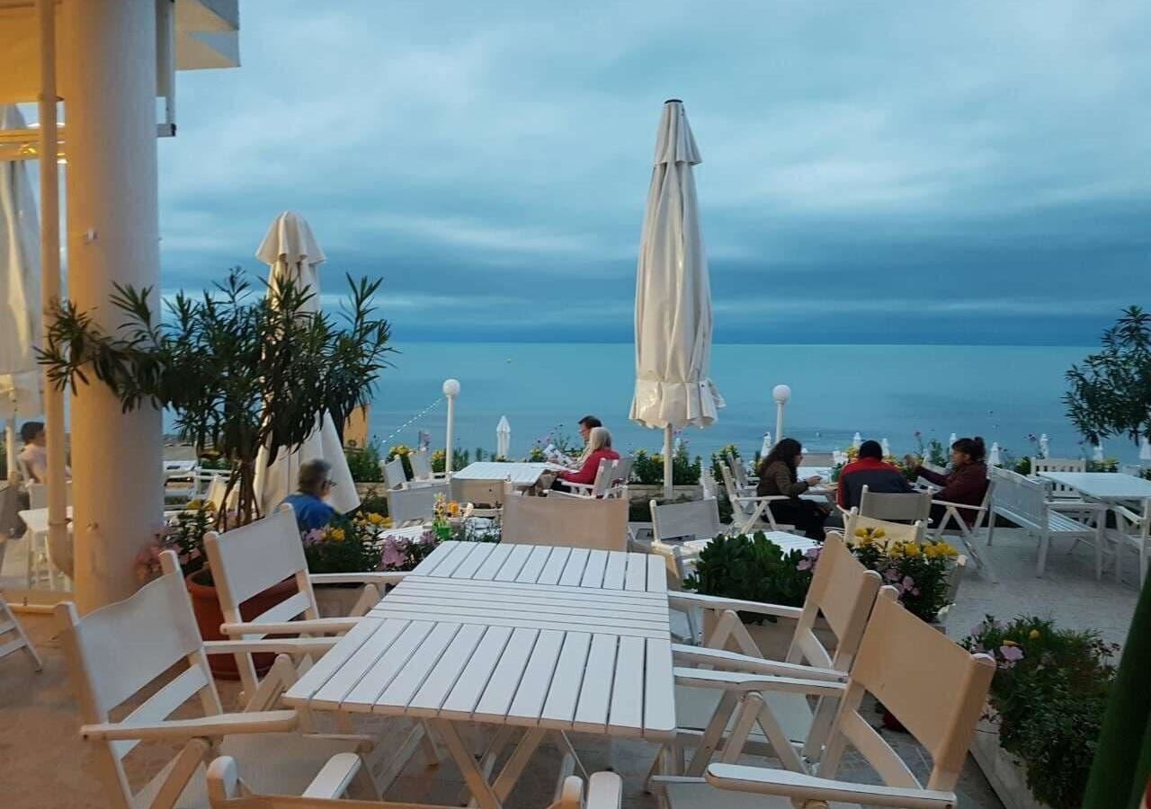 restaurants-restaurants