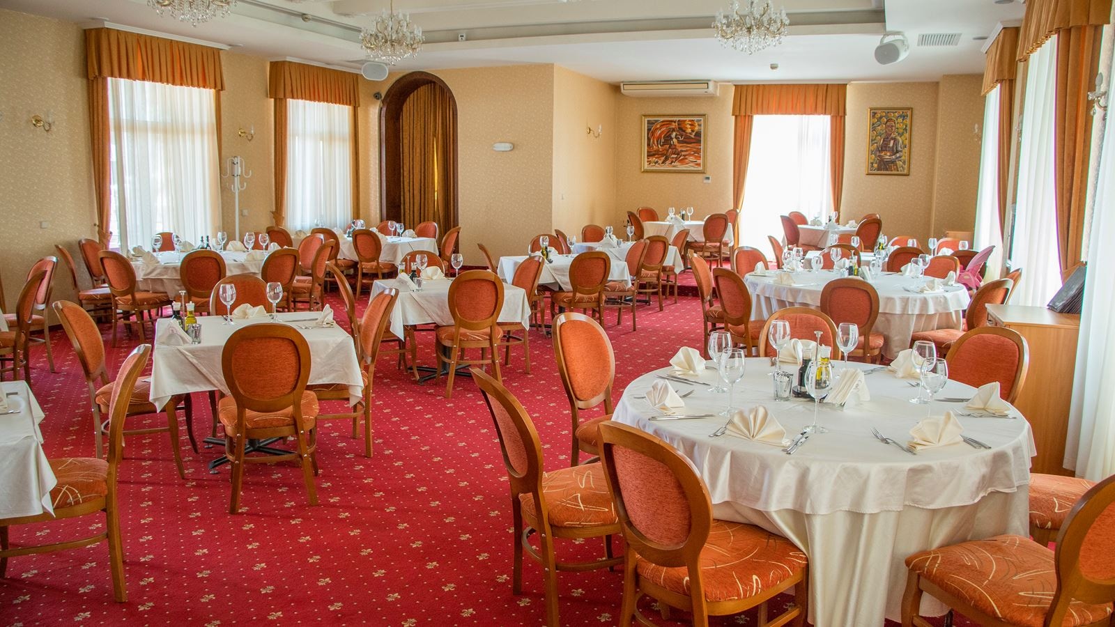 restaurants-restaurants